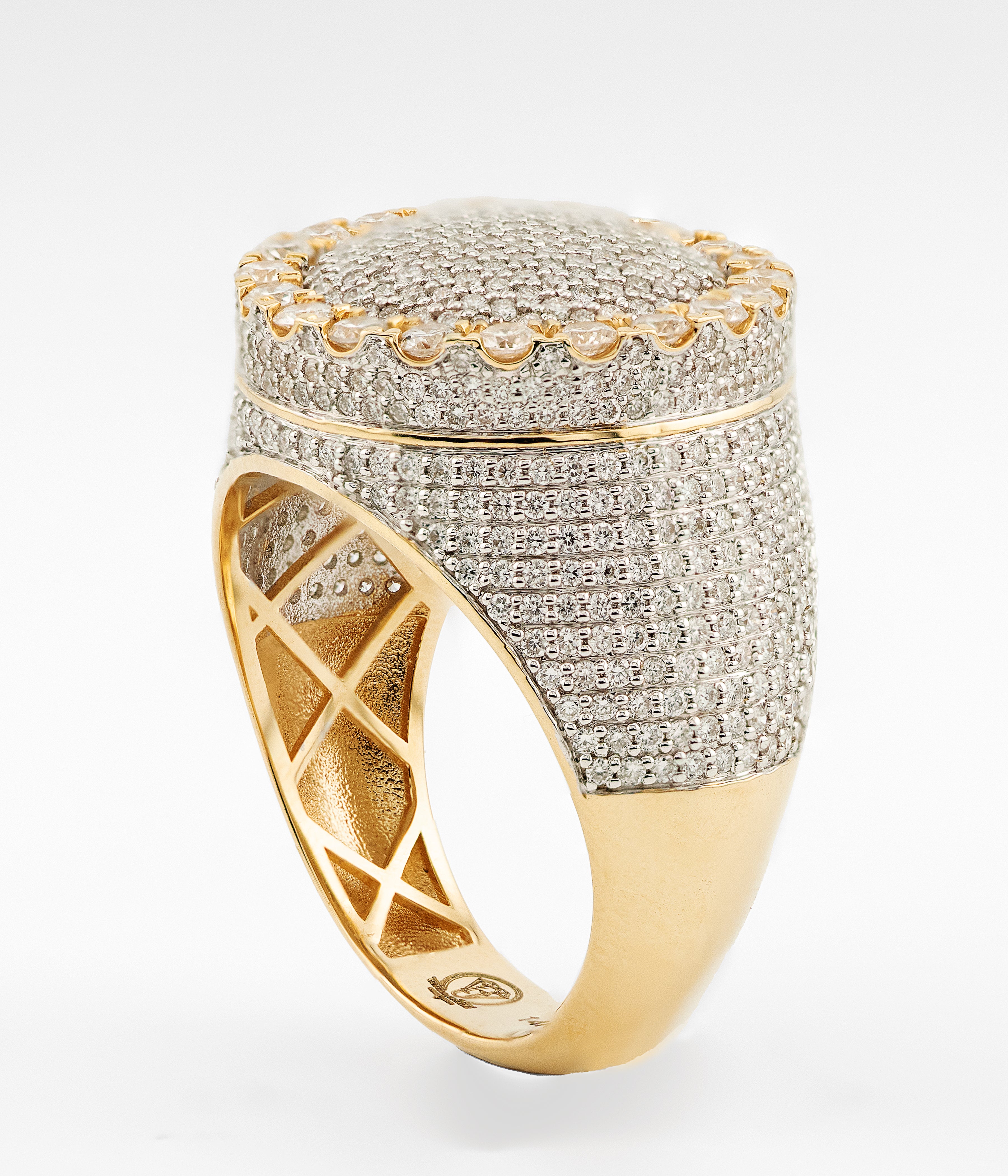 Royal Diamond Ring