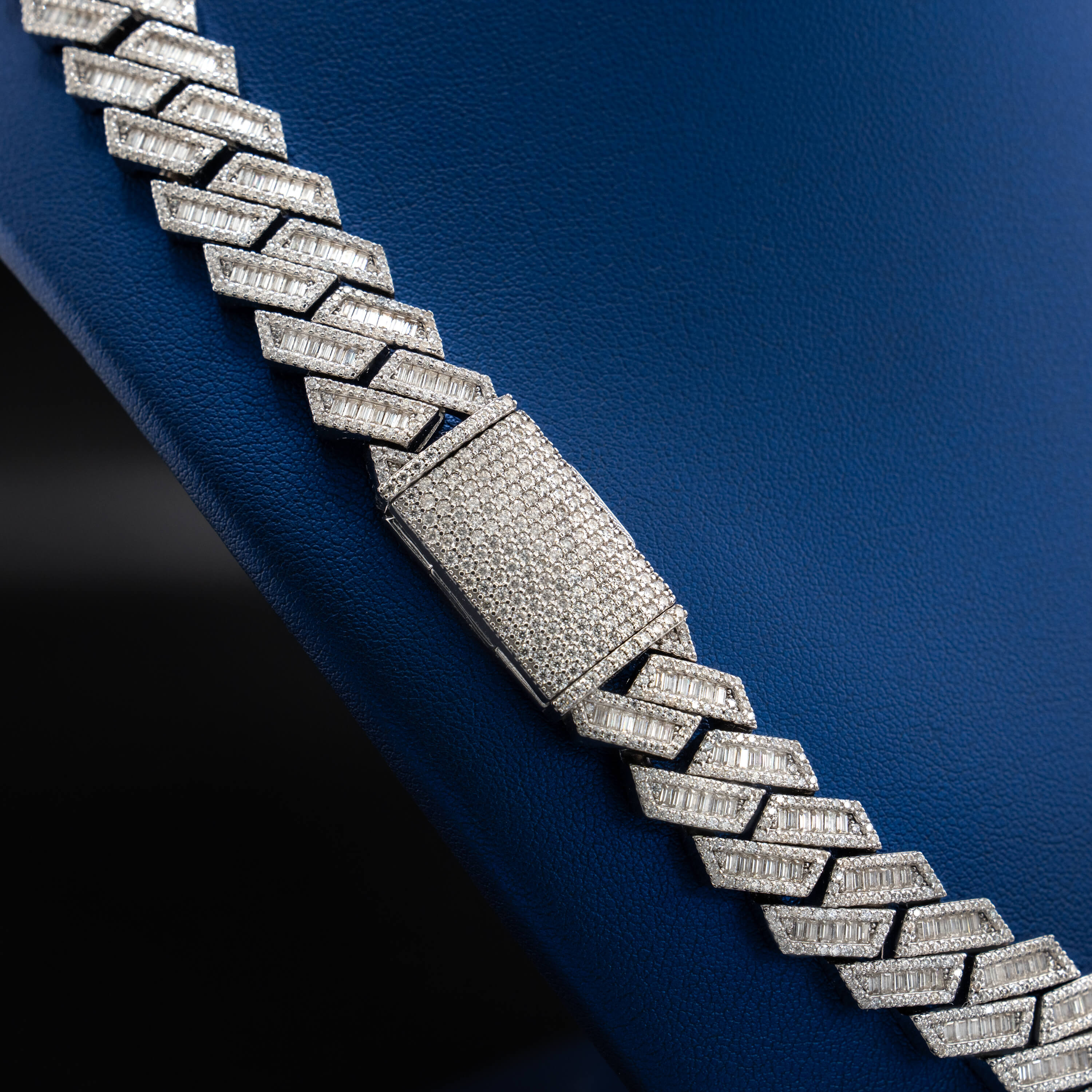13 MM Baguette Chain