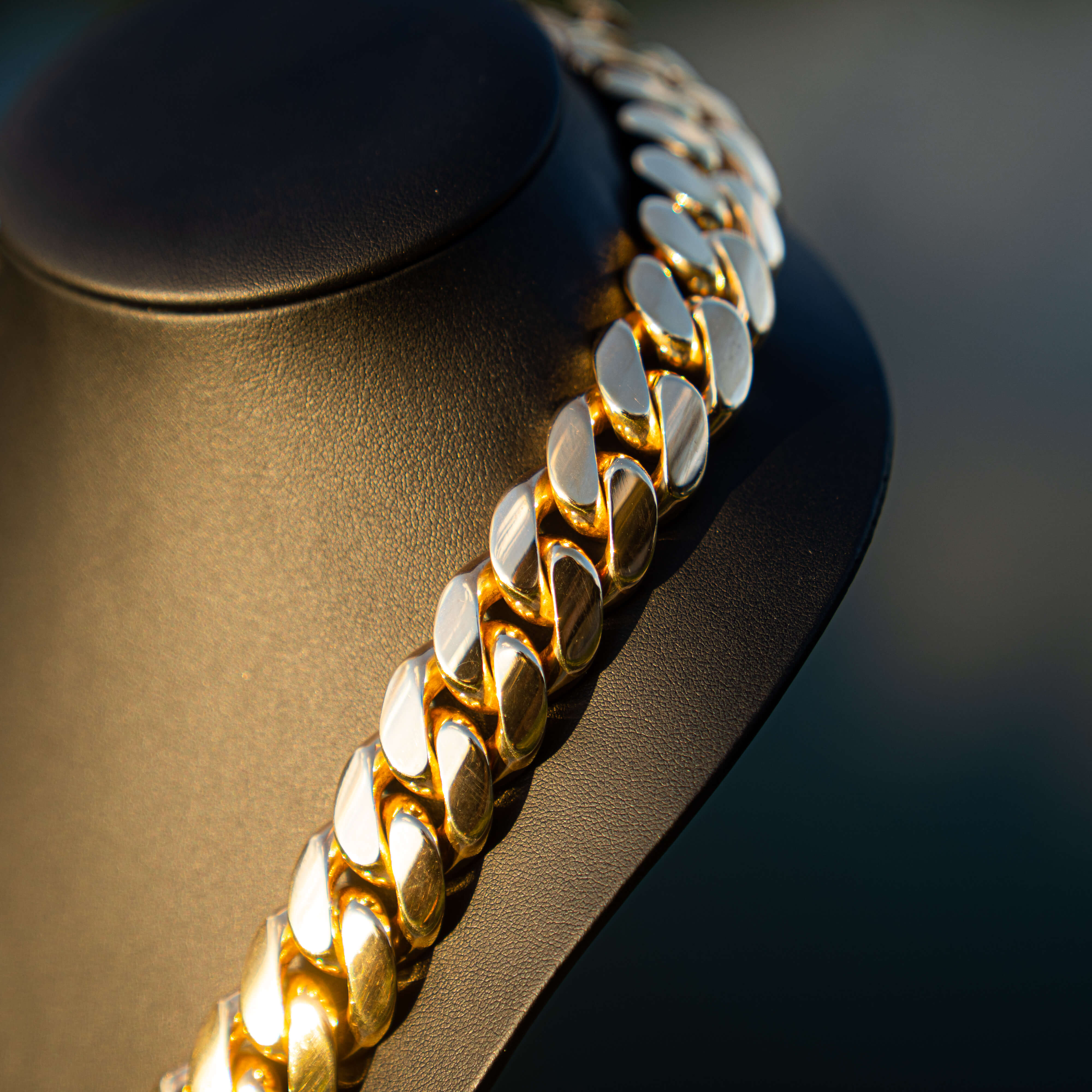 20 MM CUBAN LINK CHAIN 10K