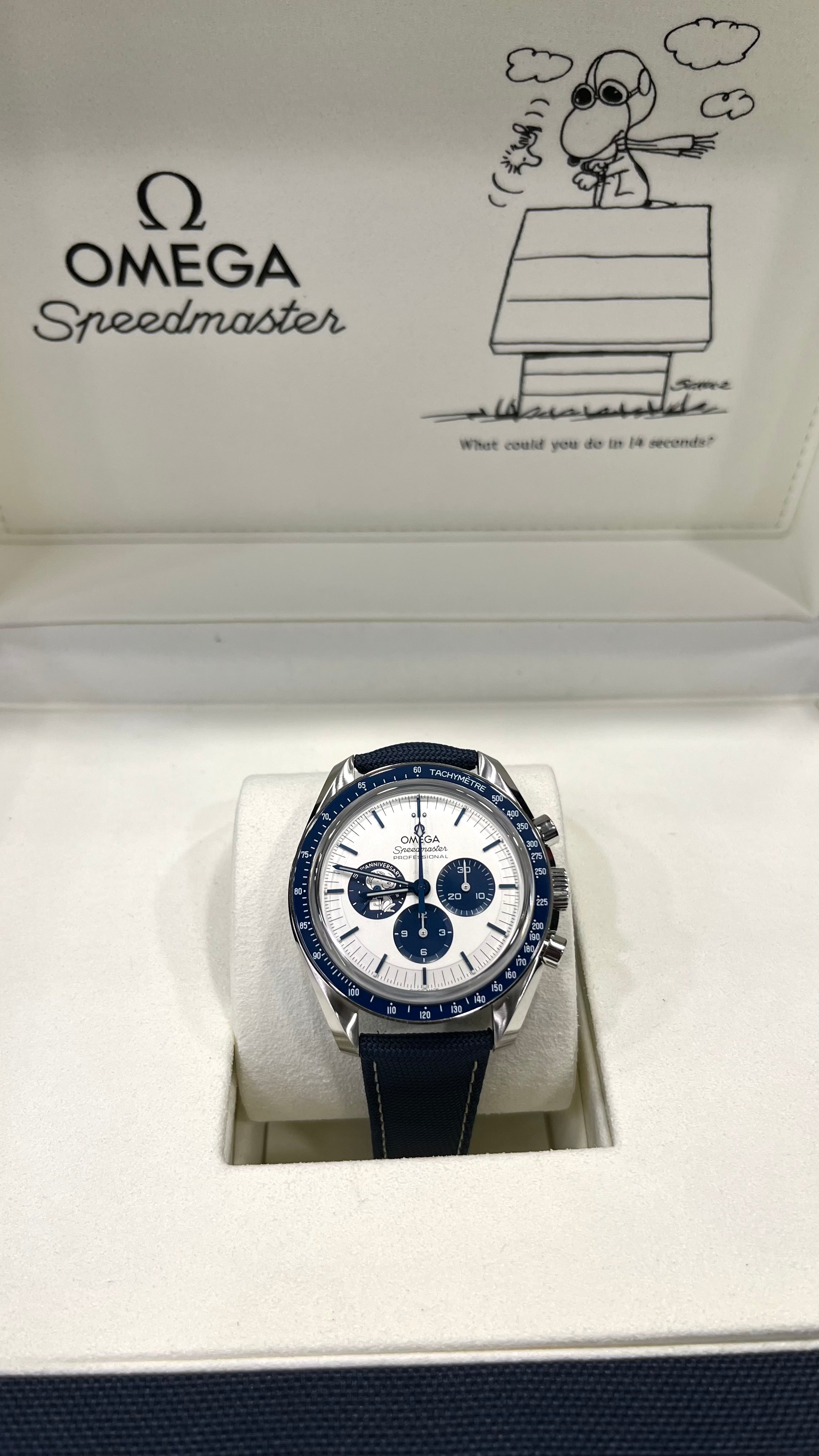Omega Speedmaster “Snoopy” 2025 Brand New
