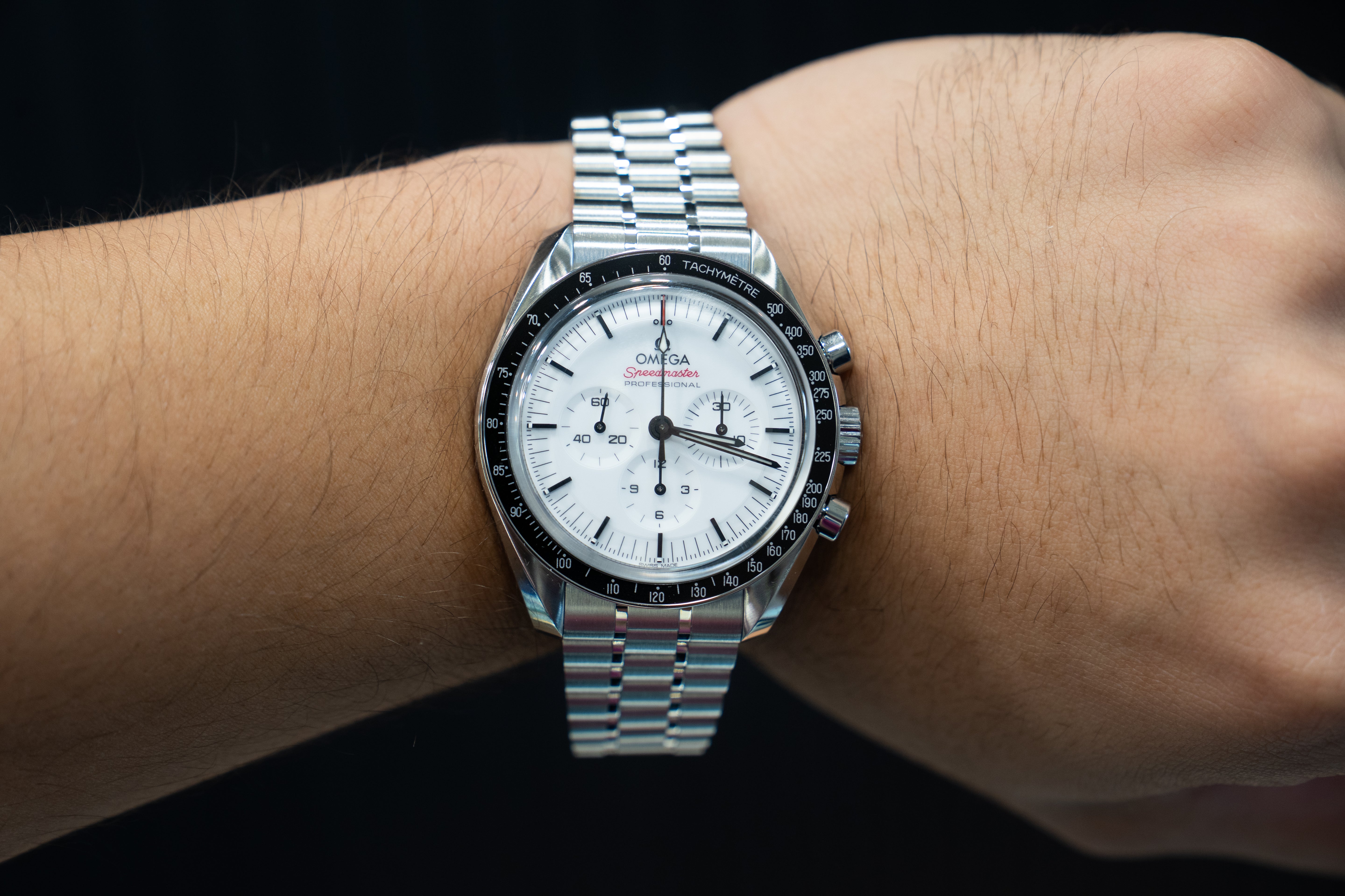 OMEGA SPEEDMASTER WHITE DIAL 2025