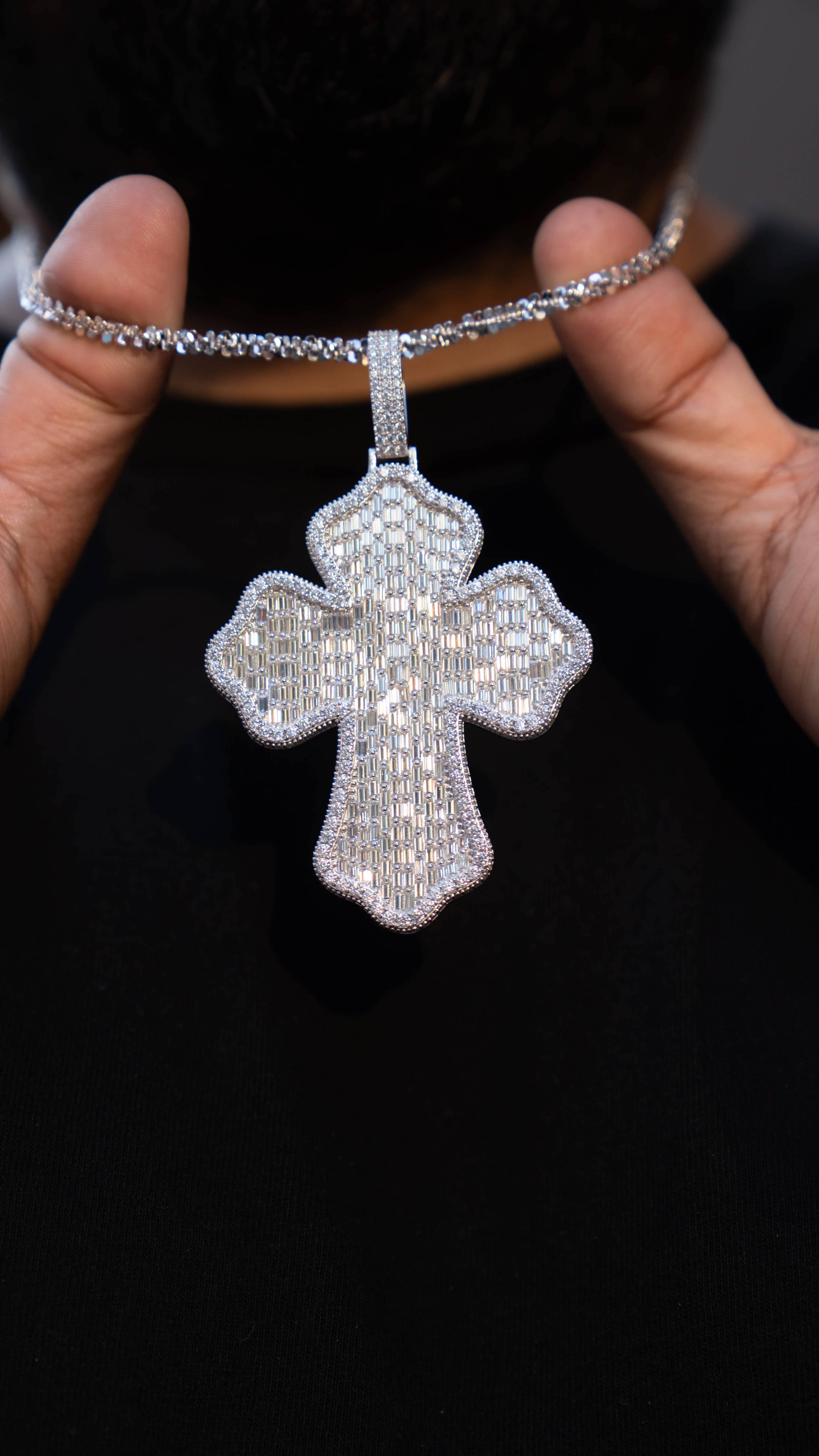 Smooth Gothic Moissanite Pendant 4